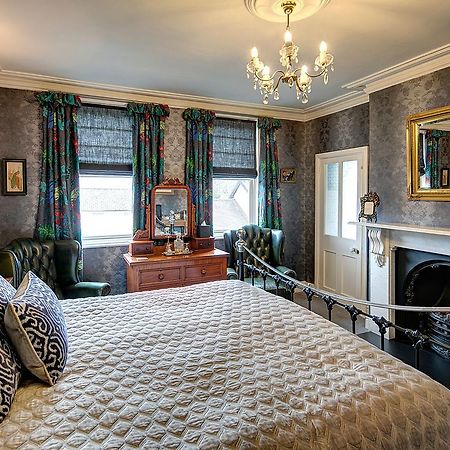 Hotel Victoria House à Church Stretton Extérieur photo